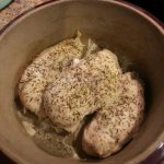 Chicken breasts in the Round Covered Baker. Season them up, 8-10 minutes in  the microwave and they were do… | Pampered chef recipes, Baker recipes,  Rockcrok recipes