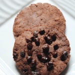 1 Min Microwave Eggless Cookie Recipe / How to Make Chocolate Cookies in  Microwave - Yummy Tummy