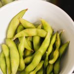 How to cook frozen edamame in microwave.