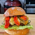 Coroko launches its first vegetarian burger. - Valencia International