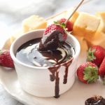 Chocolate Fondue ⋆ Real Housemoms