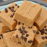 Easy Peanut Butter Fudge {6 Ingredients + a Microwave}