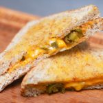 3 Ways to Make a Grilled Cheese Sandwich Using a Microwave