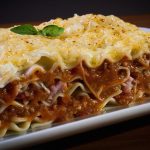 How To Reheat Lasagna In The Microwave - Step By Step - Foods Guy