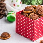 Rolo Pretzel Turtles - GREAT holiday gift idea - PinkWhen