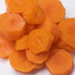 3 Ways to Microwave Carrots - wikiHow