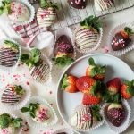 How To Make Valentine's Day Chocolate Dipped Strawberries