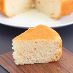 वेनिला स्पंज केक रेसिपी - Eggless Vanilla Cake Recipe In Hindi