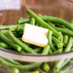 How to Steam Green Beans in the Microwave - Baking Mischief