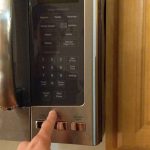 HOW TO SET THE CLOCK ON YOUR GE MICROWAVE - YouTube