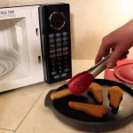 How to Crisp Frozen Chicken Strips in the Microwave with Reheatza® - YouTube