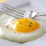 Sunny side up egg In microwave tutorial - YouTube