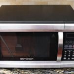 Emerson Microwave Oven - Model MW1337SB #71918 | Black Rock Galleries