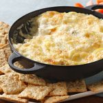 HOT SPINACH & ARTICHOKE DIP | Deliciously Sprinkled