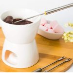Home & Kitchen Chocolate Fondue Pot White Fondue Set Ceramic ZHURGN Cheese  Hot Pot for Chocolate Fondue or Cheese Fondue Perfect Gift Idea for  Housewarming or Birthday Gift Cookware