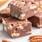 This easy Microwave Fudge recipe is made with 3 ingredients Eagle brand  sweetened condensed milk, chocolate, a… | Microwave fudge, Fudge recipes, Fudge  recipes easy