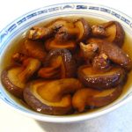 Duck Soup Easy: Technique: How to Quickly Rehydrate Dried Shiitake Mushrooms  (冬菇, Dung1 Gu1)