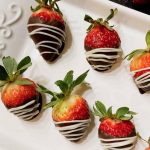 Microwave Monday #4: Chocolate Covered Strawberries | simply izzy