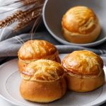 Fluffy Pineapple Buns (Bolo Bao) Recipe - PURPLECHIVES