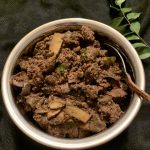 Chicken livers in lemon and onion sauce