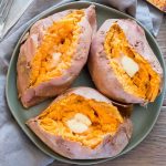 How to Cook a Sweet Potato in the Microwave: 11 Steps