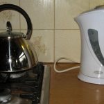 Which kettle to choose: Gas or Electric? | Protons for Breakfast