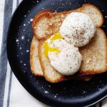 Easy Microwave Poached Eggs – TheStudentChef