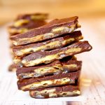 Easy Christmas Crack Recipe (Saltine Toffee) - Averie Cooks