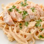 Chicken Alfredo Salad with Garlic Bread Croutons ⋆ Exploring Domesticity