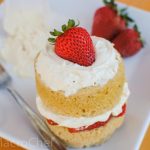 Microwavable Low-Carb Strawberry Shortcake | Clean Fingers Laynie