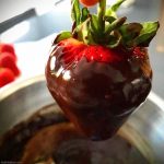 Chocolate Ganache Dipped Strawberries - AeslinBakes