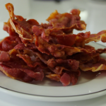 How to cook bacon in the%20microwave: Yes microwaving crispy bacon is a  thing! VIDEO | Metro News