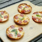 2 Minute Microwave Pizza (Low Calorie) – Get Crafty