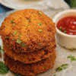 Aloo Qeema Cutlets (Potato and Minced Meat Cutlets)