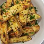 CRISPY BAKED POTATO WEDGES | THE LOW FODMAP SIDE FOR EVERYONE - (hip hip) g  o u r m e t