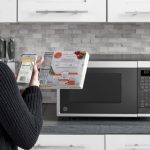 Just Scan and Cook: GE Appliances Simplifies the Microwave with New Release  | GE Appliances Pressroom