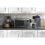 Just Scan and Cook: GE Appliances Simplifies the Microwave with New Release  | GE Appliances Pressroom