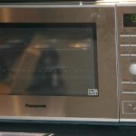 How to cook roast chicken in a microwave