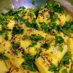 Harsha's Kitchenette: Instant Microwave Khandvi (Suralichi Wadi)