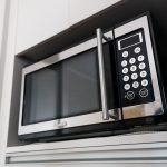 8 Mistakes to Avoid to Keep Your Microwave Oven in Excellent Condition -  Ang Sarap