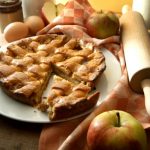 Secrets to making the best apple pie – SheKnows