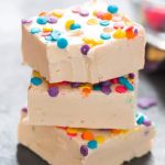 3 Ingredients White Chocolate Fudge Recipe - CurryTrail