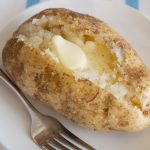 How to Cook Baked Potatoes in the Microwave