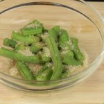 How to Steam Green Beans in the Microwave - Baking Mischief