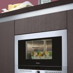 Built-in microwave oven with grill from Siemens