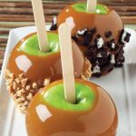 Reese's Caramel Apples - dirtydishesmessykisses.com