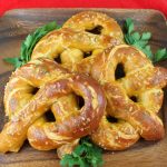 How to make addicting mall pretzels at home - My Silly Squirts