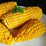 Cooking Corn in the Microwave - Silk Free Corn on The Cob - No Shucking