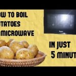 Easy Ways to Boil Potatoes in the Microwave: 12 Steps