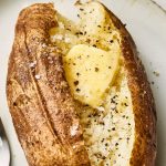 How To Bake a Potato In The Microwave - Power To The Kitchen